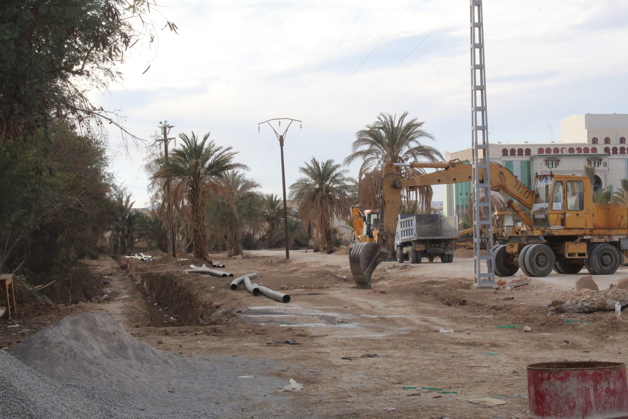 معاينة مشروع انجاز وتجهيز منقب للمياه الصالحة للشرب على مستوى حديقة بشير بن ناصر بالعالية.