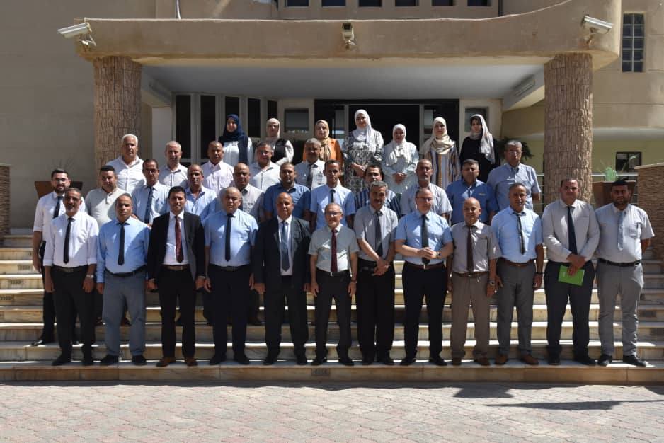 تكريم اطارين بمناسبة الحركة الجزئية في سلك رؤساء الدوائر