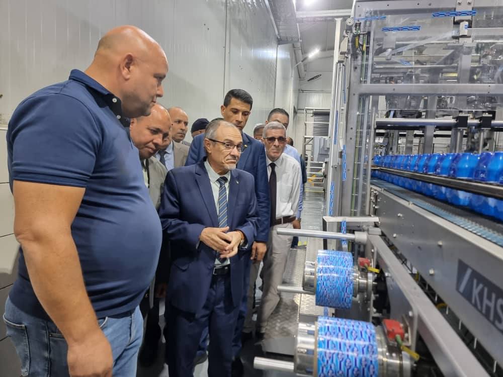 معاينة مشروع استثماري لأحد الخواص يتمثل في وحدة انتاجية للمياه المعدنية.