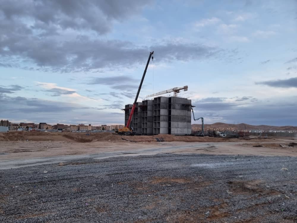 معاينة مشروع إنجاز 1100 وحدة سكنية بصيغة العمومي الإيجاري بالمنطقة الغربية لبلدية بسكرة.