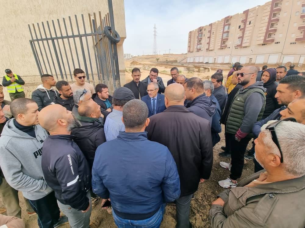 معاينة التدخلات التي تمت بشأن السكنات التي غمرتها المياه جراء التساقطات المطرية الكبيرة التي عرفتها مدينة بسكرة