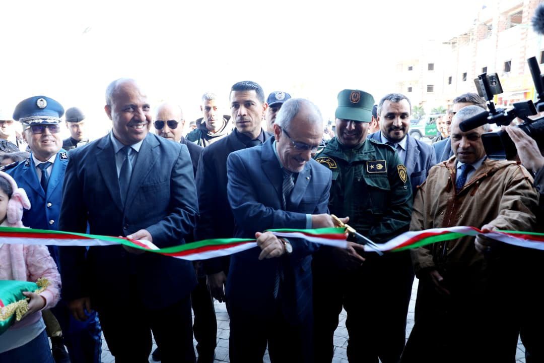 إفتتاح ووضع حيز الخدمة لمشروع إنجاز السوق المغطى بسكرة القديمة