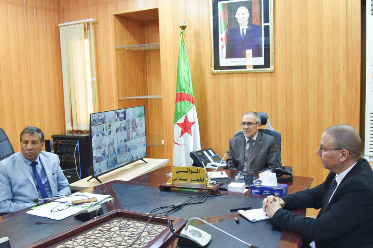 اجتماع عبر تقنية التحاضر عن بعد بحضورمع وزير الداخلية والجماعات المحلية والنقل