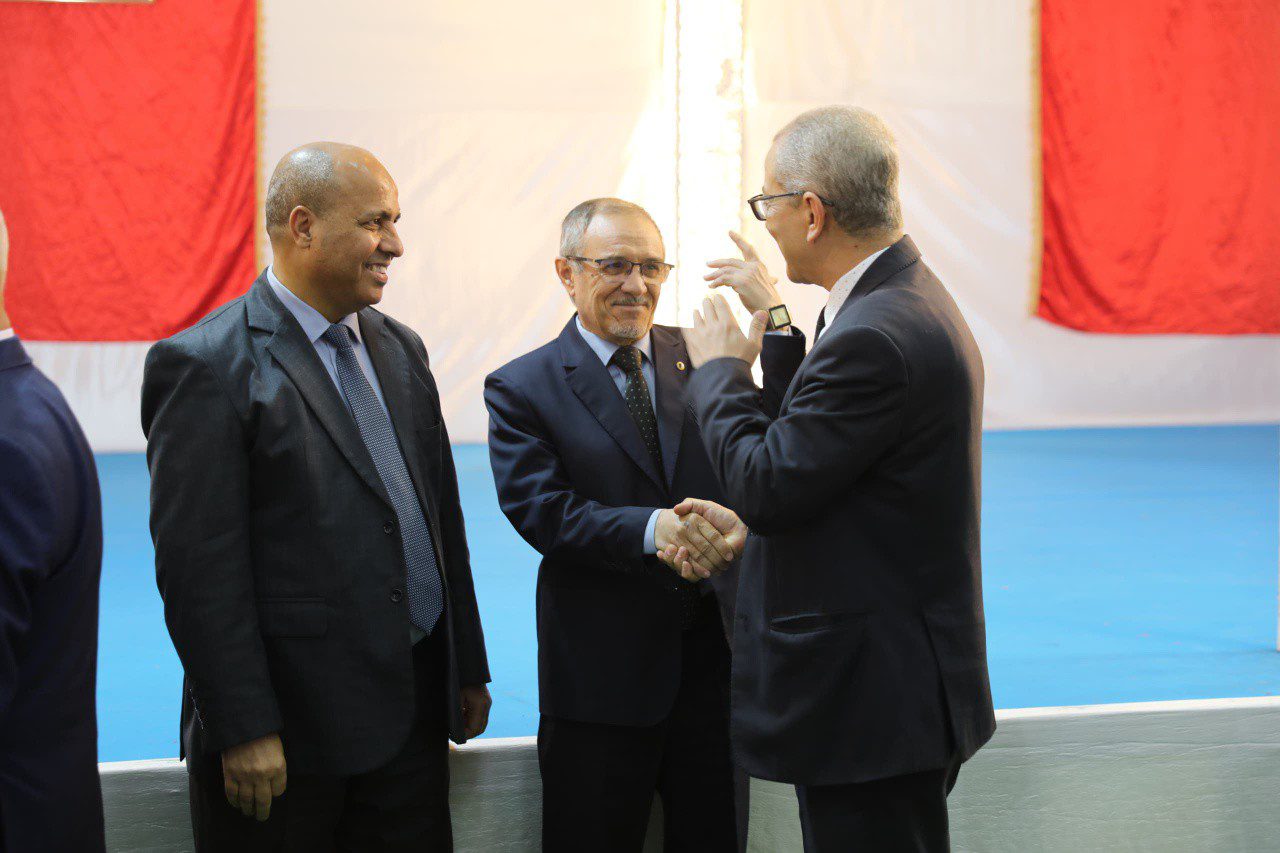 تبادل التهاني والمعايدة بمناسبة عيد الفطر المبارك