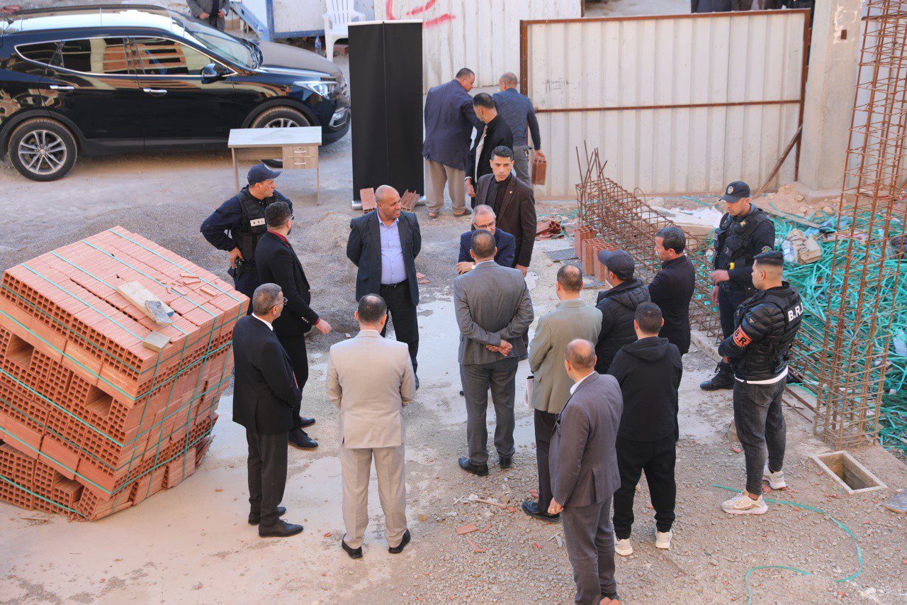 معاينة مشروع إنجاز عمارة متعددة الخدمات ( إقامة الصحراء)